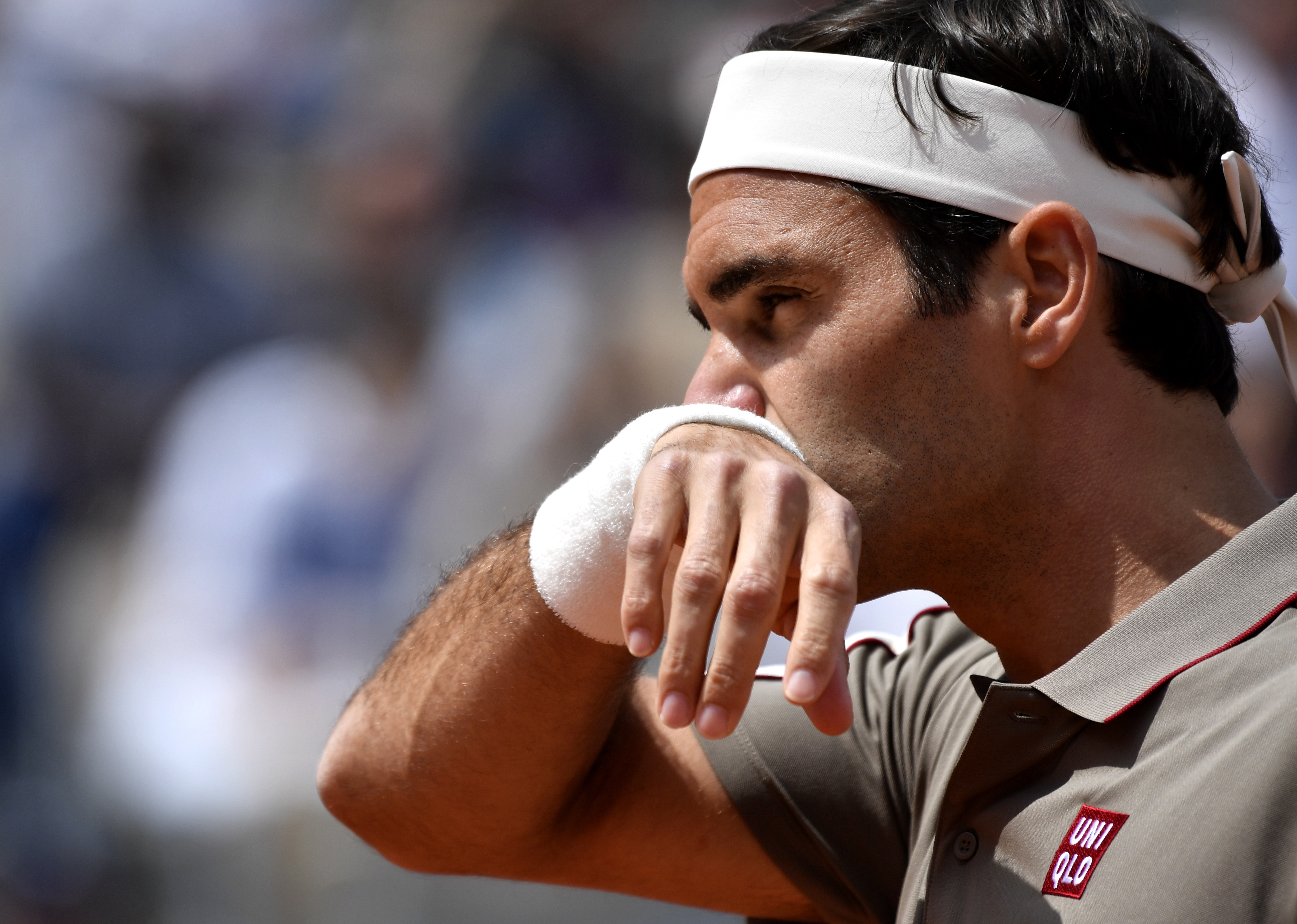 包含法国网球队绝地反击日本网球队，费德勒完成帽子戏法的词条