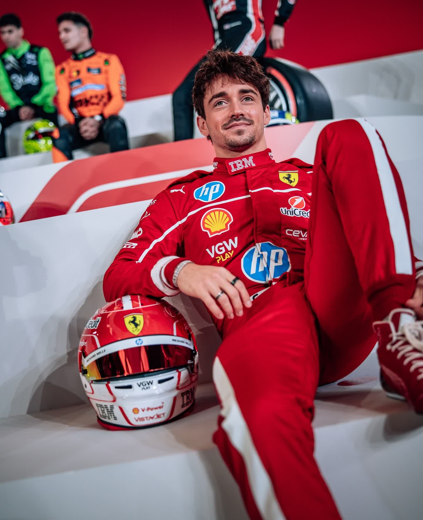 雷火电竞合作-红牛车队鏖战索伯车队，拉塞尔高光表现的简单介绍